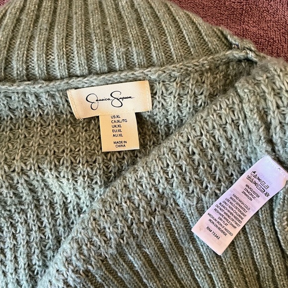 Jessica Simpson Green Knit Sweater - Picture 1 of 3